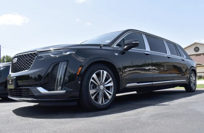 Top Occasions to Hire a Luxury Limo Service in Miami